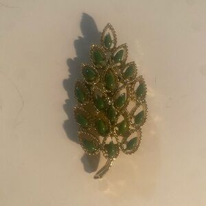 Lovely Dainty Vintage Green Leaf Brooch~Maximalist Accessories Rule!